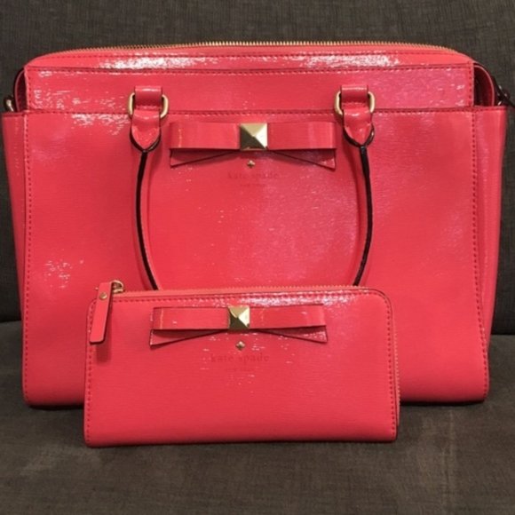 kate spade Handbags - Beacon Court Jeanne & Nisha (Strawberry)